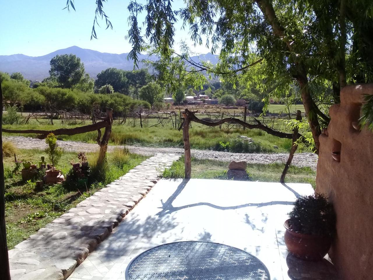 Cabaña El Cardón, pleno campo,a 800 mt del centro Humahuaca Exterior foto